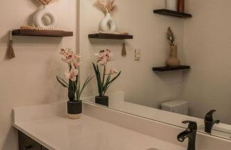 Luxe Bavarian Retreat - in Town with Hot Tub - Foto 44