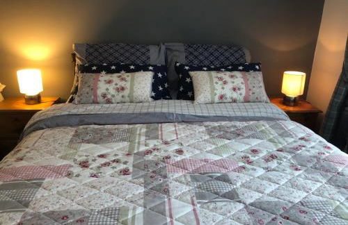 PondeROSEa Cottage Free Gated Parking M1 & City location, wood stove - Foto 9