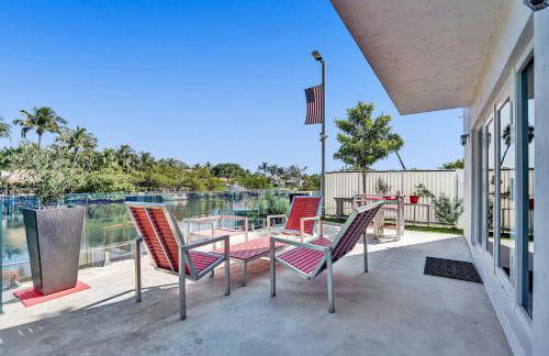 Cozy Unit wMini-Golf Balcony - Photo 1