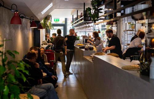 Chorlton Garden Rooms. Relax, work, stay and play. - Foto 10