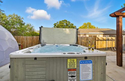 Luxe Family Escape with Games Hot Tub and Yard - Foto 50