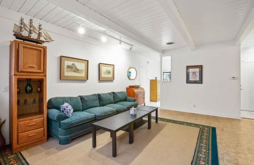 2BR Close To Stanford, Medical Center and Hospital - Photo 9