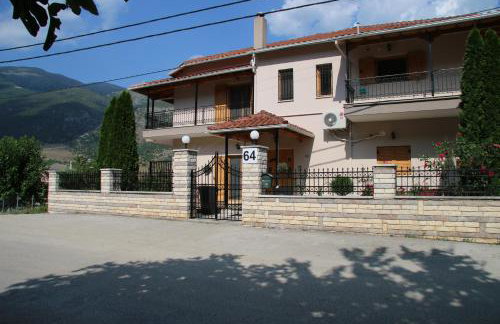 Cave Apartments - Photo 38