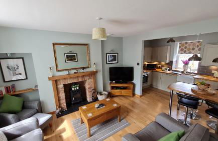 Deeside Holiday Cottages - Photo 13