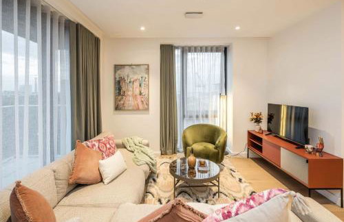 Modern 3-Bedroom Apartment near Kings Cross & Coal Drops - Photo 54