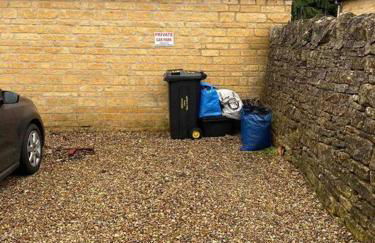 Historic Cotswold Chic Style for UK staycation - Photo 28