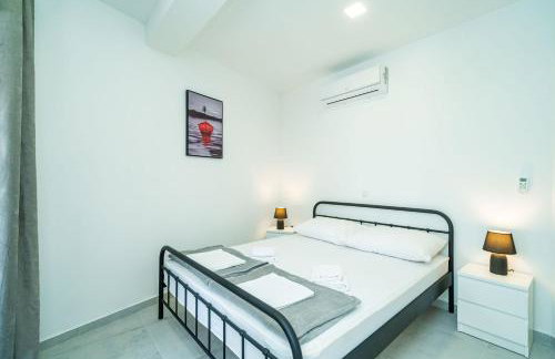 Hidden Gem Apartment - Photo 11