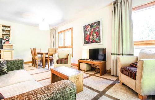 Spacious Family 2-bed, 2-bath with parking, private piste - Foto 33