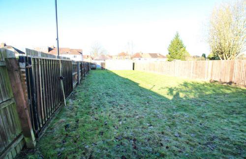 Large Bungalow - Sleeps 8 - 3 Large Beds - 2 Bathrooms - Off Street Parking - Pets Welcome - Very Large Enclosed Gardens - Fast Wifi - Foto 26