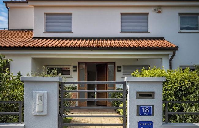 Terra Magica Deluxe Apartment OR Room with Private Parking, Terrace and Sea View - Foto 37