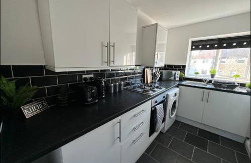 Comfy 1 BR Apartment - Sleeps 2 with Free Parking! - Foto 6