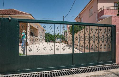 Olga's Organic garden Home for a couple! with Wifi & AC - Foto 9