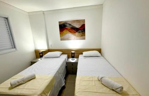 Central novo, andar alto-2quartos com Ar-Cond Q e F - Foto 19