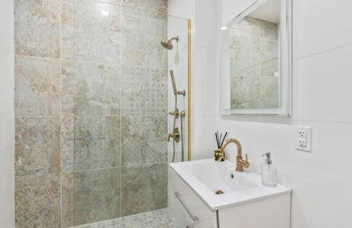 Studio w Charming Juliet Balcony in Upper East - Foto 3