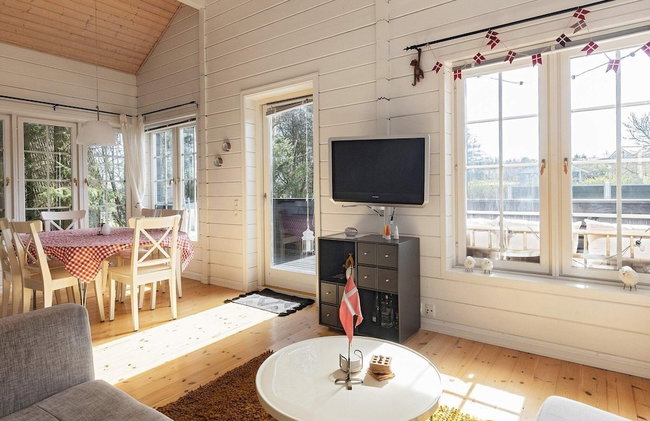 7 Person Holiday Home in Logstor - Foto 14