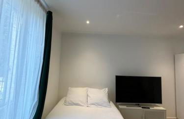 Le Joli Appartement - Parking Gratuit, Wifi, RER C Choisy-le-Roi - Foto 3