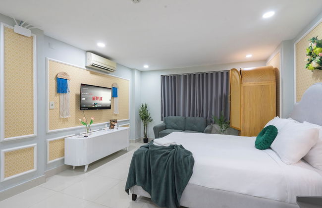 SAZI Church View Home - Free Nails/HairWash - Photo 15