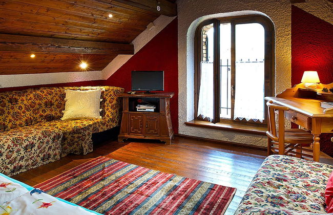 Cottage in Italy With Alpine Fireplace - Foto 3