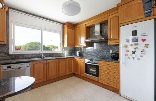 Fantástica casa en alquiler con piscina en Vilanova i la Geltrú - Foto 7