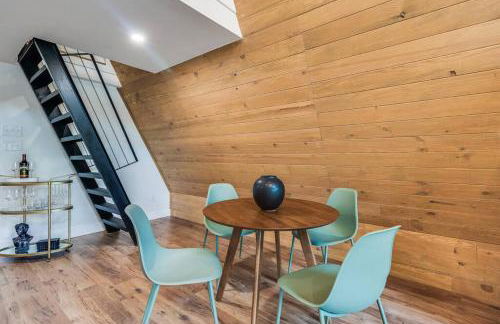 Modern A-Frame Cabin by Rip Van Winkle with Hot Tub - Foto 13