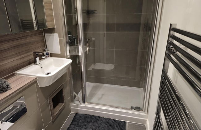 Luxurious 2-bed Haven in the Heart of Barking - Foto 21