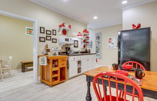 Walk to Main Street Saluda Escape with Garden Patio - Foto 7