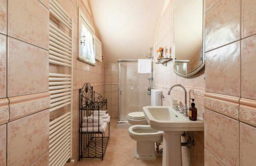 House With Wood-Fired Oven Near Arezzo - Photo 15