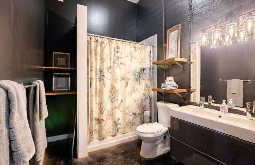 Modern City Loft Downtown Lynchburg VA LYH HUGE - Foto 6