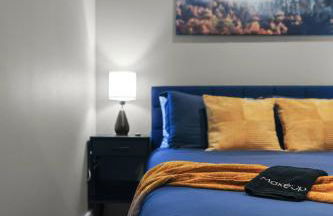 1BR • City Views • Queen + SofaBed • WiFi & 2 TVs - Photo 33