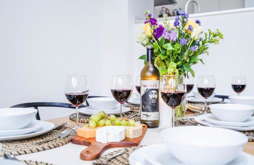 Cozy 3 Bedroom Terrace Cottage in Epsom - Photo 41