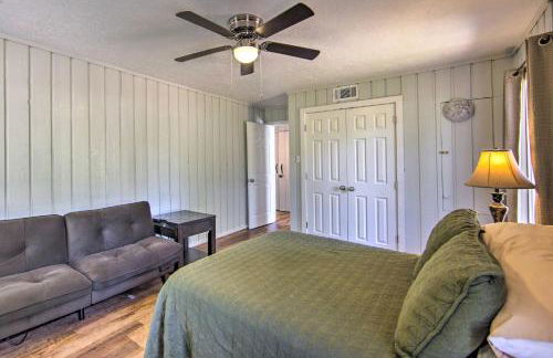 Brookeland Resort Cabin with Golf and Lake Access - Photo 24