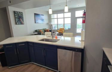 2bdrm/2 King beds/1Air mattress - Photo 4