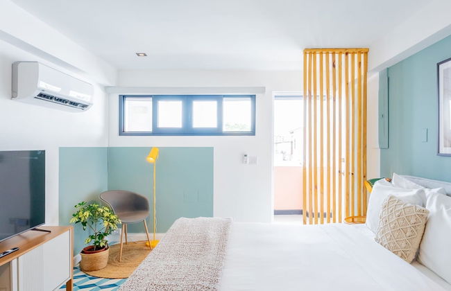 w Beautiful Loft in Santa Ana - Photo 3