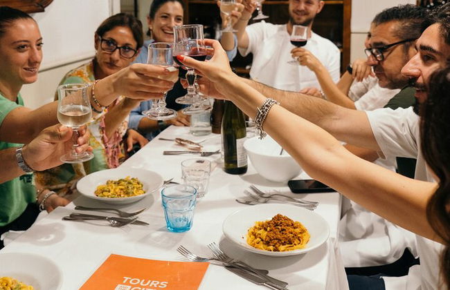 Recorrido gastronómico privado por Bolonia con guía local - Foto 7