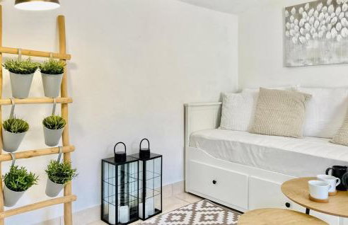 1 Bedroom Stunning Home In Postira - Photo 16