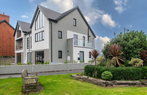 Spacious and modern family apartment, central and within walking distance to local amenities - Foto 14