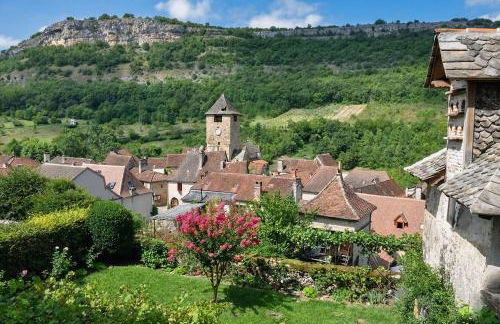 Séjour à deux au Château d'Autoire, studio de charme, tonnelle, vue vallée et village - Foto 8