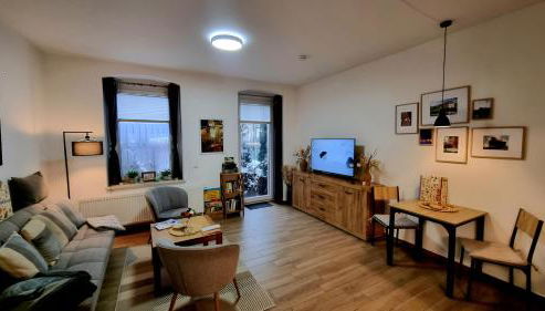 Johnis FeWo, Nähe Stadtzentrum - Uni in sehr ruhiger Lage mit Terrasse und eigenem Parkplatz - Foto 3