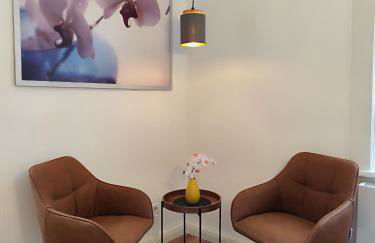 ApartZ - Celle Altstadt - bis 9 Personen Ideal für Familien und Gruppen, 3 SZ, 2 Bäder, Infrarotsauna, inklusive Parkplatz, Dachterrasse - Photo 11