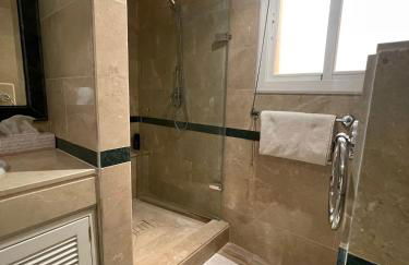 Hacienda Elviria 2 Bedroom Spacious Apartment - Photo 6