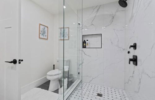 All-New Luxe Stay Views, Sauna & Hot Tub villa - Foto 45