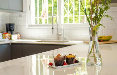 Modern villa with Heated Pool & BBQ Next to the Beach - Foto 25