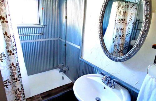 Wolf's Cabin-Walk to Downtown Noblesville - Foto 34