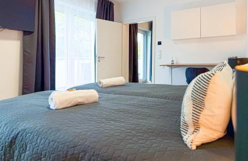 ImmoStay #3 - Penthouse mit zwei Balkonen & Seeblick, Parking & WiFi - Foto 43