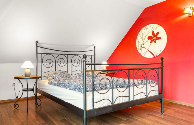 4 bedroom House in Siófok with private pool and garden - Photo 12