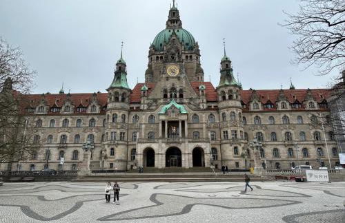 EICH-Penthouse, zentral am Stadtwald mit Ausblick über die Stadt, 24h self check-in, Netflix, DisneyPlus - Foto 48