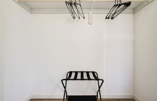 Spacious House in Prime Location - Photo 74