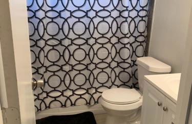 Walk to LSU stadium & close to downtown - Foto 8