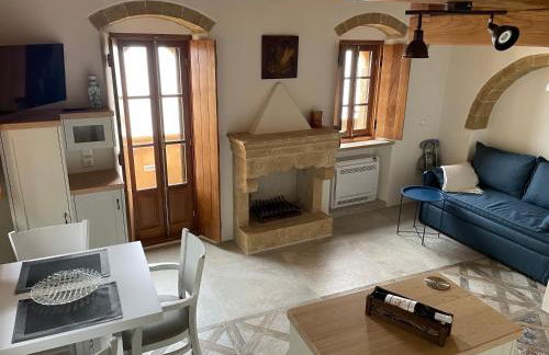 MONOVASIA SUITES Anopolis - Foto 1