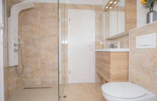 Luxury villa with a swimming pool Vrpolje, Sibenik - 21843 - Photo 17